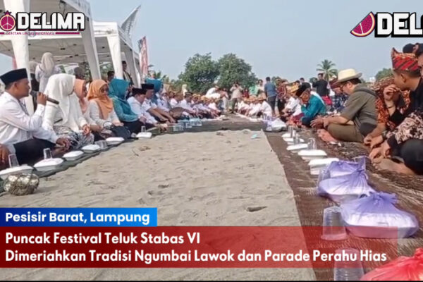 DeliTV: Puncak Festival Teluk Stabas VI, Dimeriahkan Tradisi Ngumbai Lawok dan Parade Perahu Hias